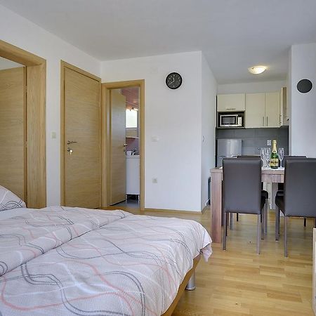 Apartments Kralj 메덜린 외부 사진
