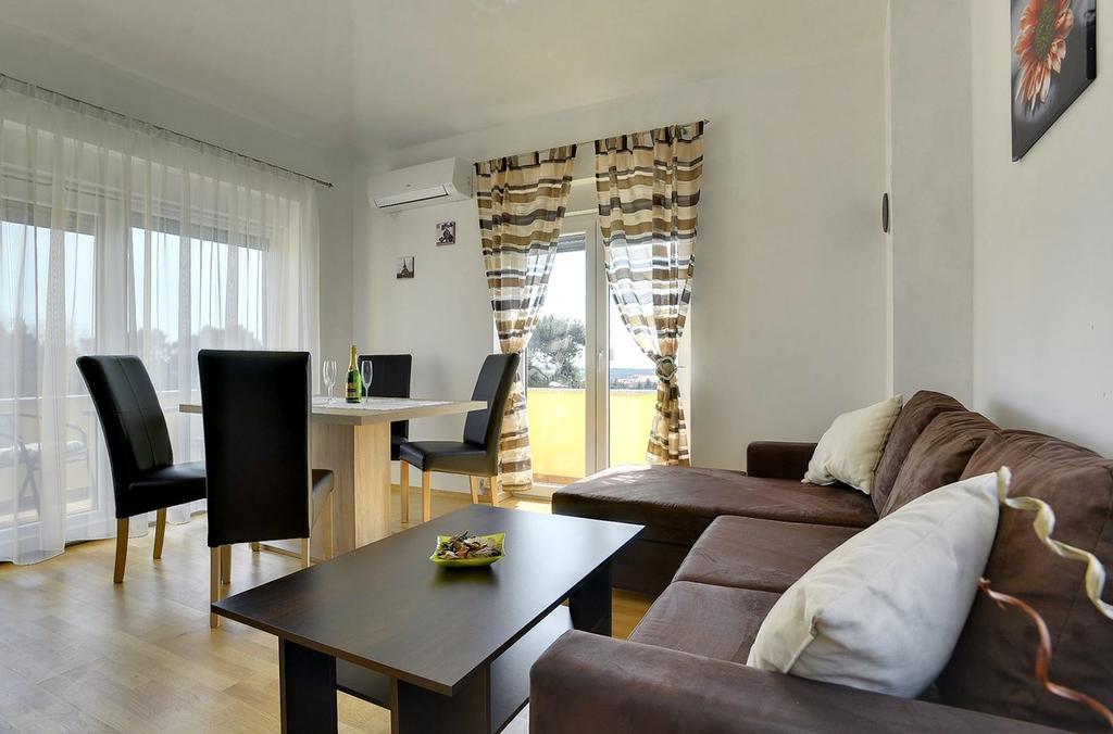 Apartments Kralj 메덜린 외부 사진