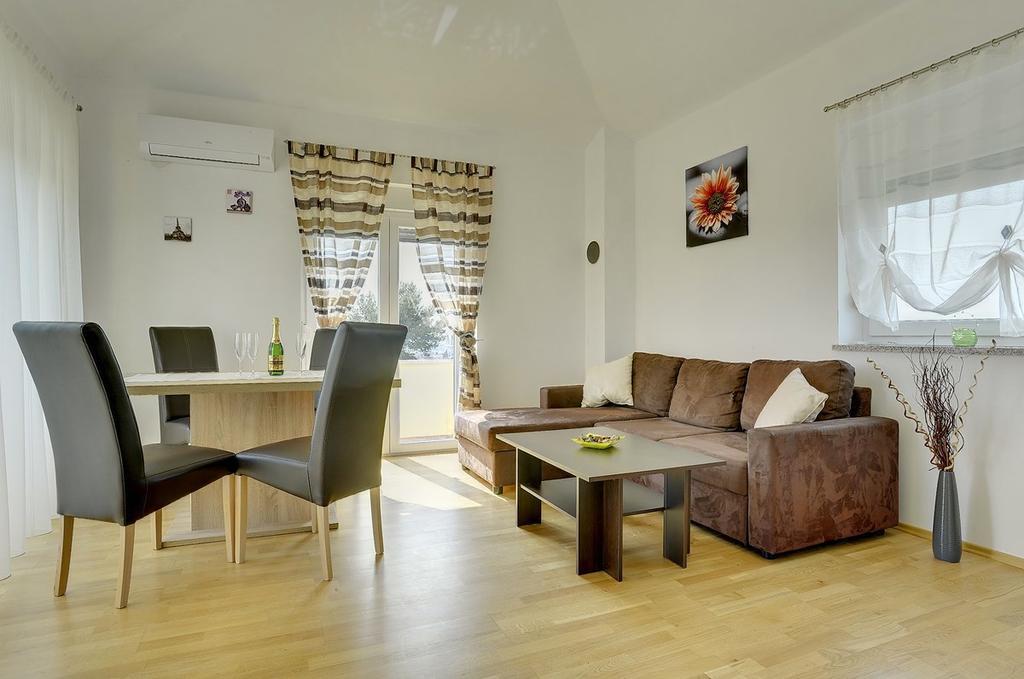 Apartments Kralj 메덜린 외부 사진