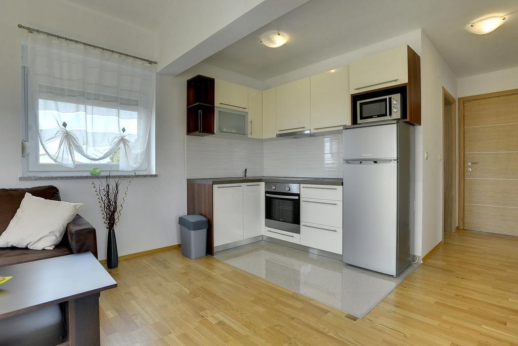 Apartments Kralj 메덜린 외부 사진