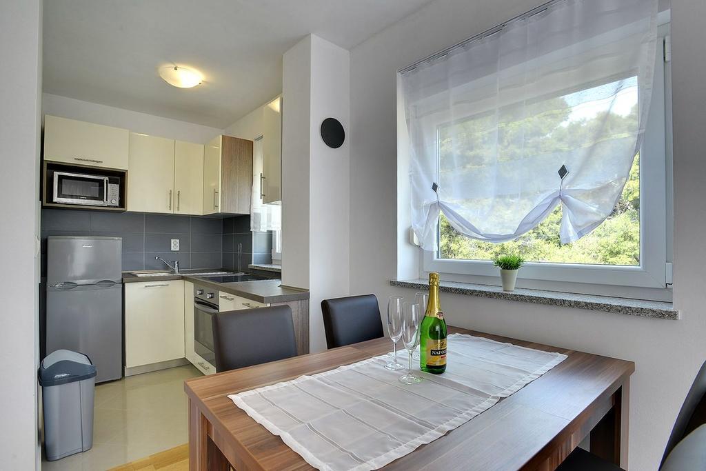 Apartments Kralj 메덜린 외부 사진