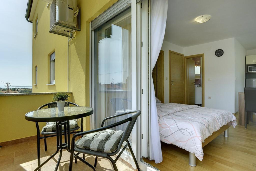 Apartments Kralj 메덜린 외부 사진