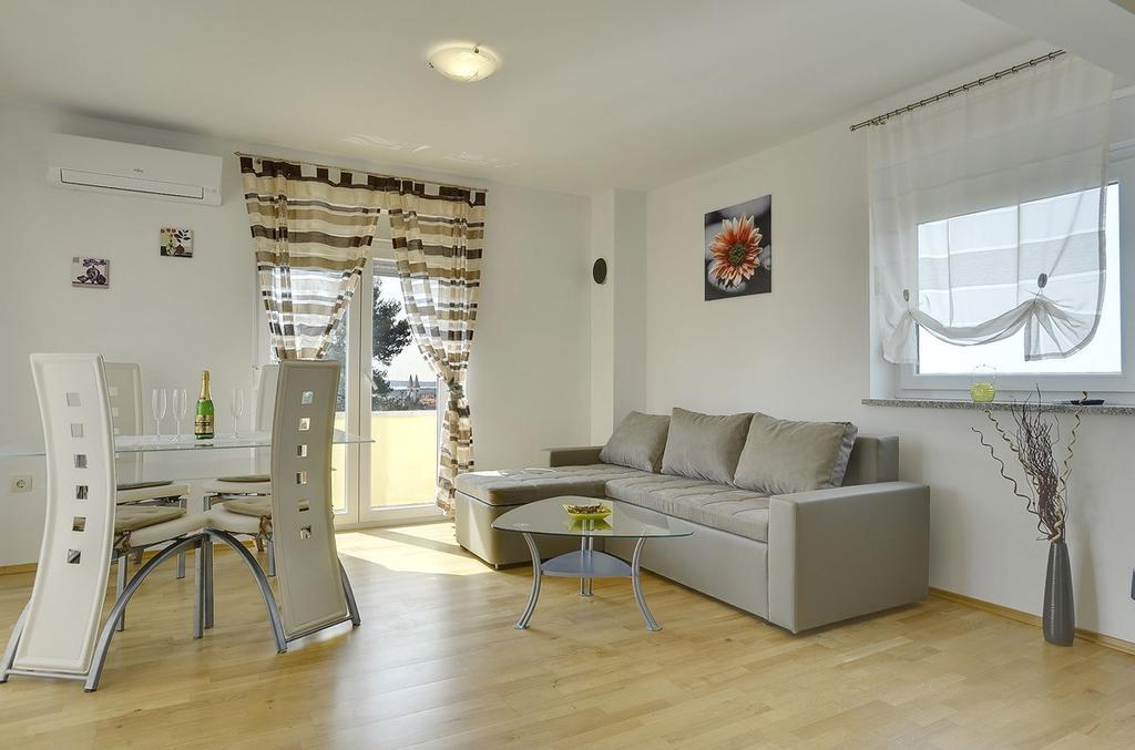 Apartments Kralj 메덜린 외부 사진