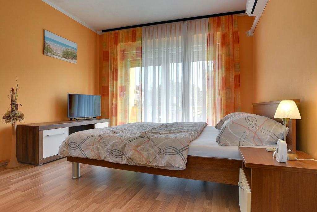 Apartments Kralj 메덜린 외부 사진