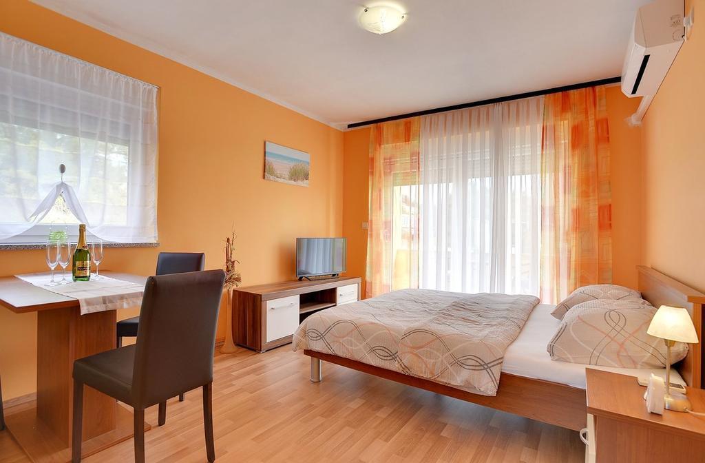 Apartments Kralj 메덜린 외부 사진