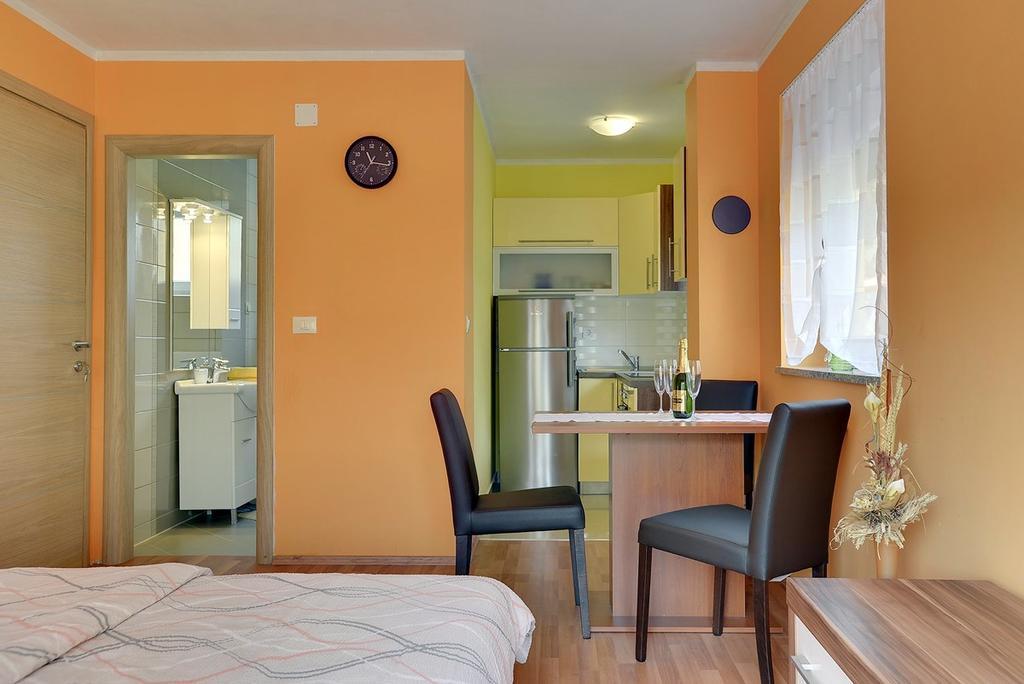 Apartments Kralj 메덜린 외부 사진