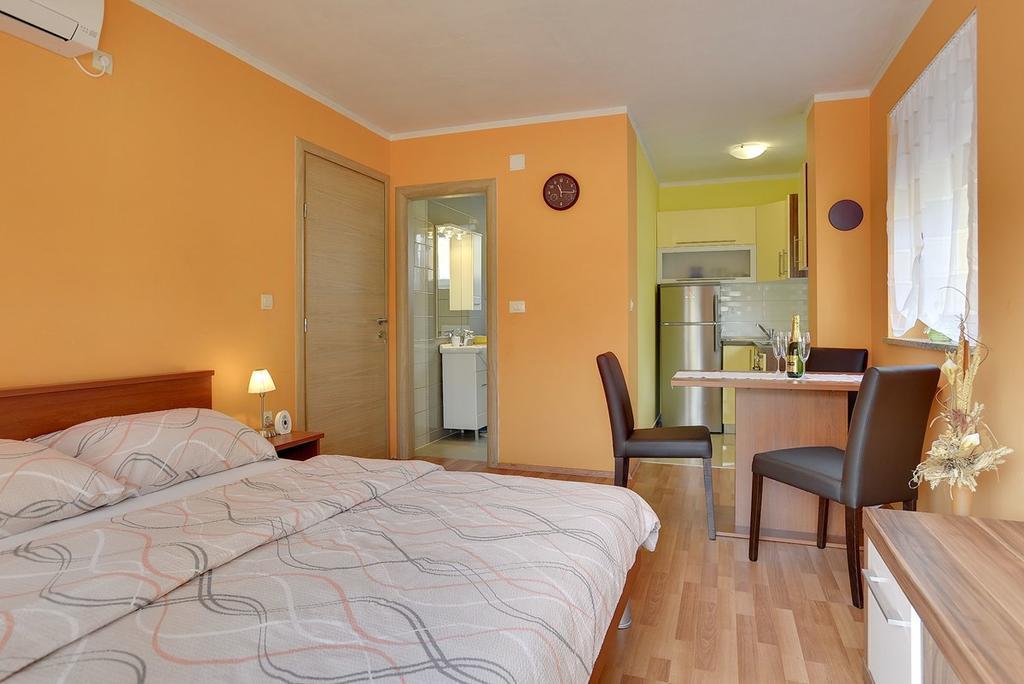 Apartments Kralj 메덜린 외부 사진