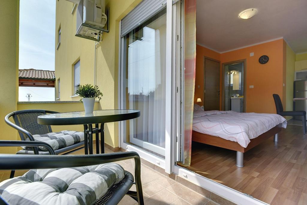Apartments Kralj 메덜린 외부 사진