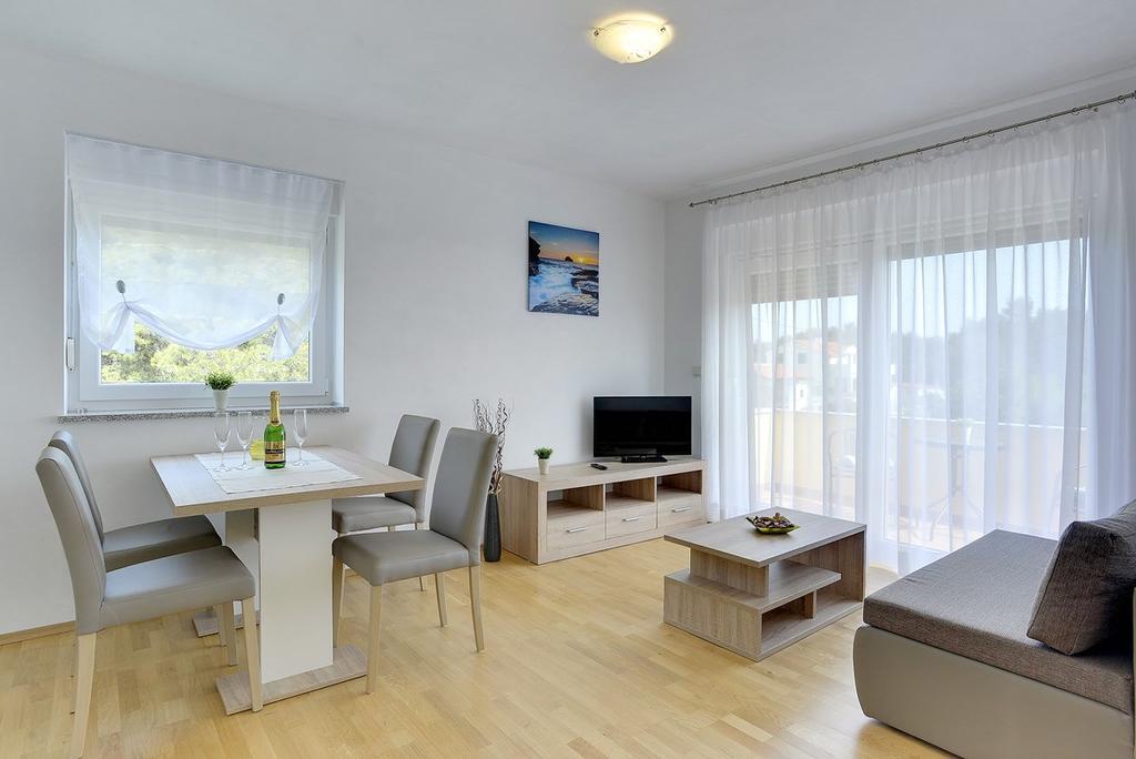 Apartments Kralj 메덜린 외부 사진